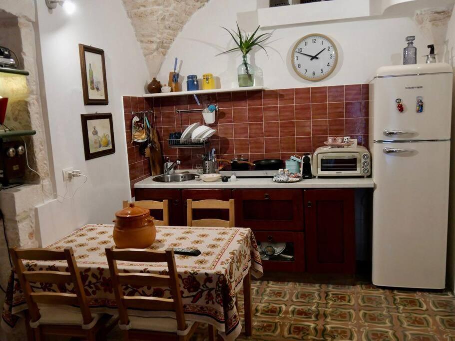 Residenza Le Tre Volte - Colazione Inclusa Con Ticketbar Мартіна-Франка Екстер'єр фото